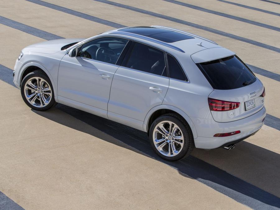  Audi Q3 2.0 TFSI Quattro (8U) 2011 года  (WW) (фото 8 из 38)